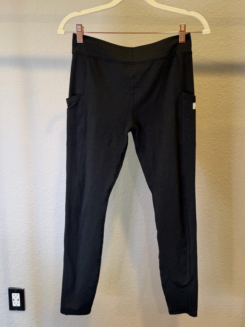 Vuori Granite Pocket Leggings Black High Rise Brushed Fleece Lined Women’s M